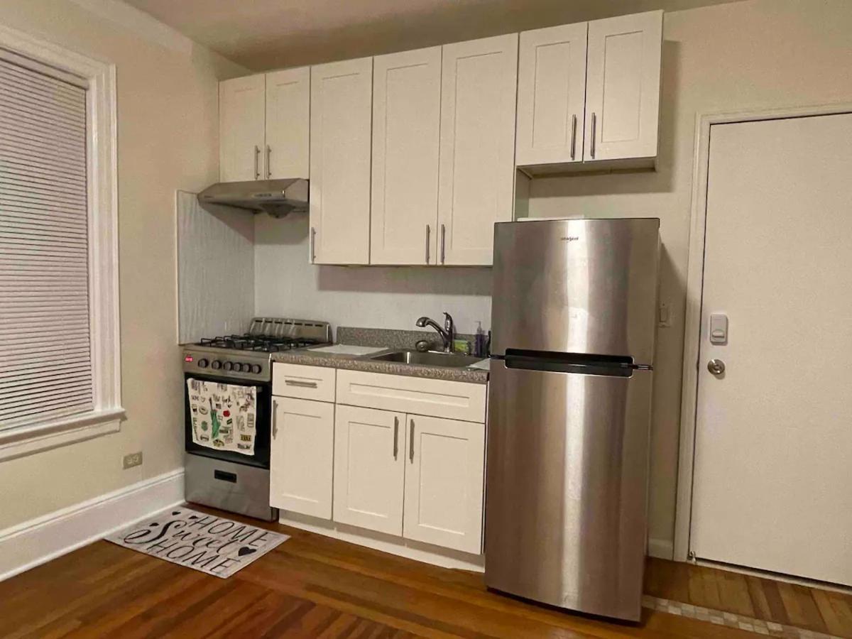 Entire Beautiful 2br L. Convenient Location In The Heart Of Queens! Appartamento